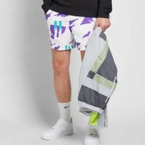 NIKE MENS WOVEN FESTIVAL SHORTS, WHITE, SZ M, EUC